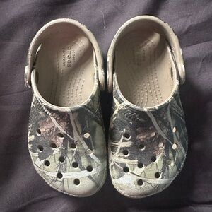 CROCS Kids Camouflage Water Shoes